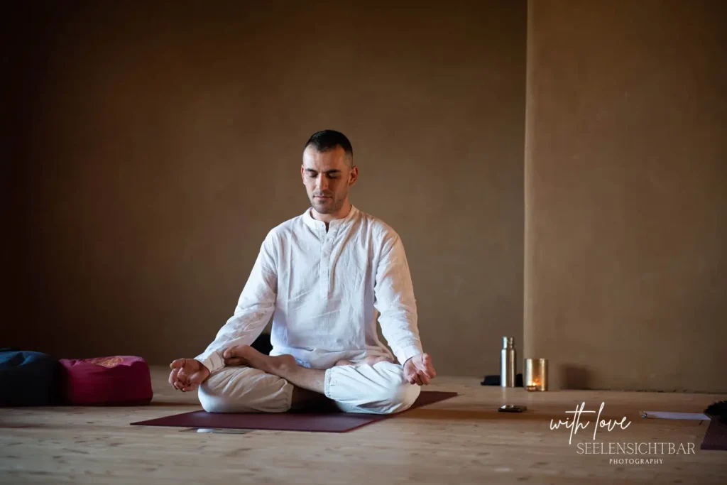 Yogalehrer in Aarau & Schöftland